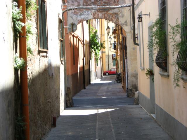 009-alley of the old woman